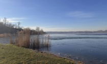 BRR che freddo, gela anche il lago a Civate