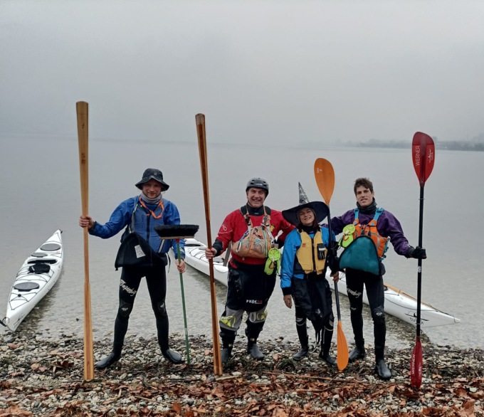 La Befana fa le evoluzioni… in canoa!