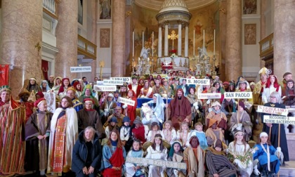 Corteo storico: nonostante il maltempo a Calolzio la magia rivive in chiesa