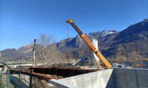 Quarto ponte, giornata storica: posati i conci di acciaio