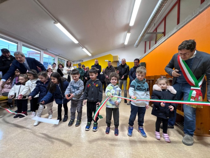 Olginate: i bambini inaugurano la nuova scuola dell’Infanzia Chaplin