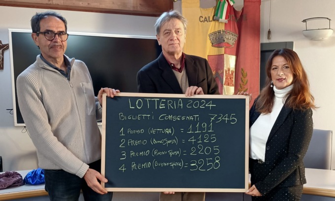 Lotteria dei commercianti: l’automobile all’alpino Bernardino Bonaiti
