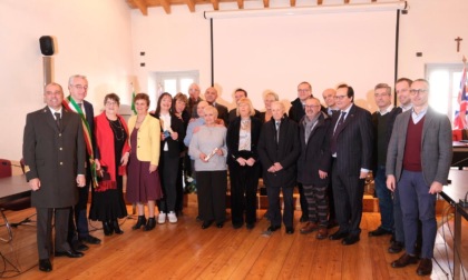 Valmadrera premia i benemeriti e firma il patto di gemellaggio con Buckingham