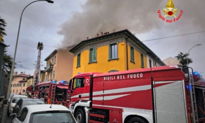 In Rianimazione in prognosi riservata l'uomo ustionato nell'incendio a Pescarenico