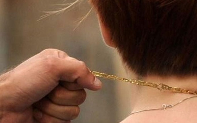 Tentata rapina a un’anziana, ladro messo in fuga dall’Assessore