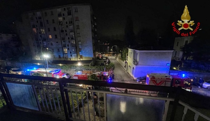 Lecco: incendio in un’autorimessa in via Spirola