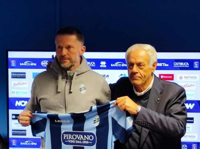 Calcio Lecco, si riparte con Valente: «Voglio riaccendere il fuoco nei ragazzi»