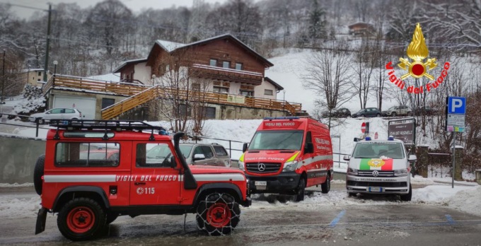 Piani Resinelli: bimba salvata dai Vigili del fuoco impegnati nelle ricerche dei dispersi