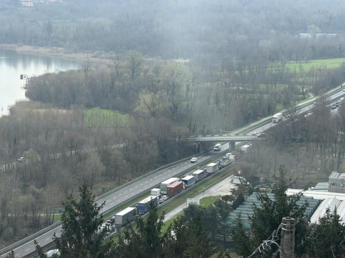 Ancora un incidente sulla Statale 36: code in direzione sud