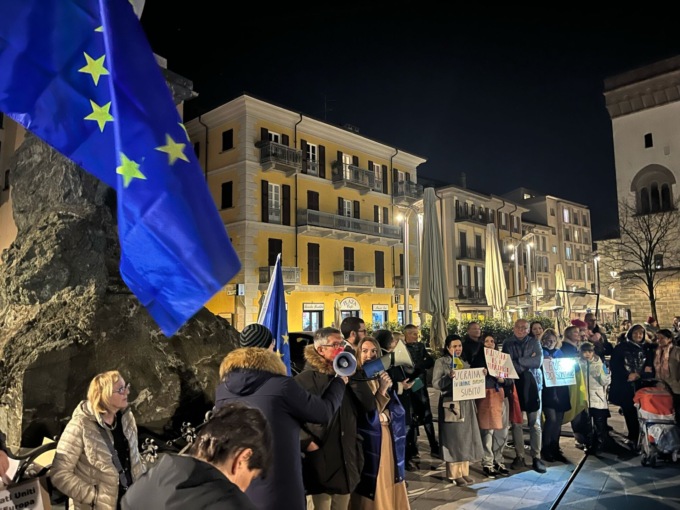 Lecco in piazza per sostenere l’Ucraina e la pace