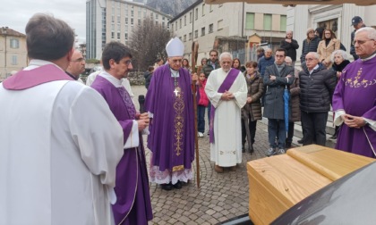 Commosso addio a monsignor Angelo Brizzolari