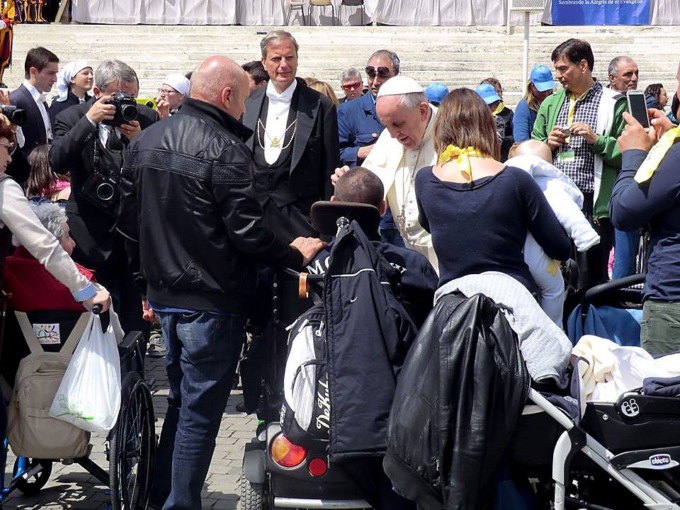 “Preghiamo per il papa”: l’invito di Fabrizio Fontana, ricordando l’incontro con il pontefice