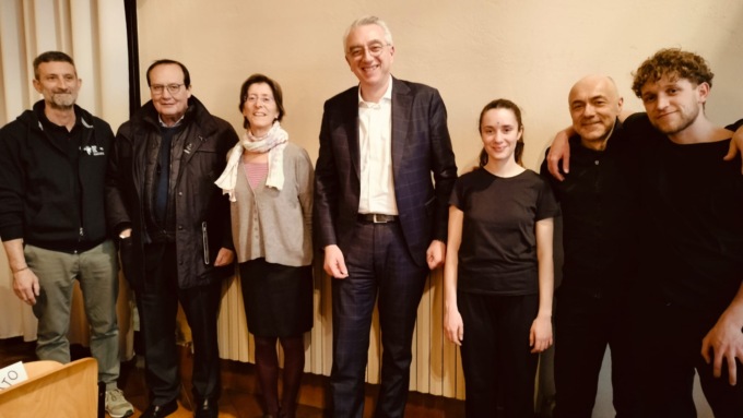 Valmadrera, in tanti allo spettacolo teatrale “Due destini”