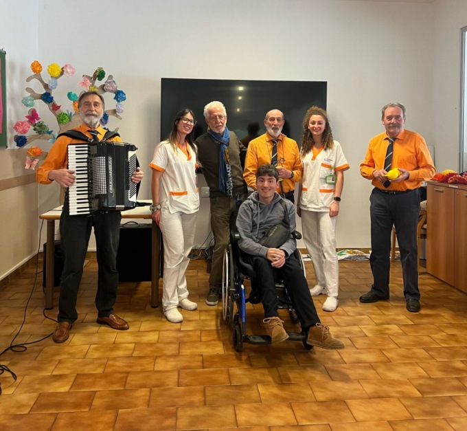 Festa di Primavera alla RSA di Oggiono: musica e gioia per gli ospiti