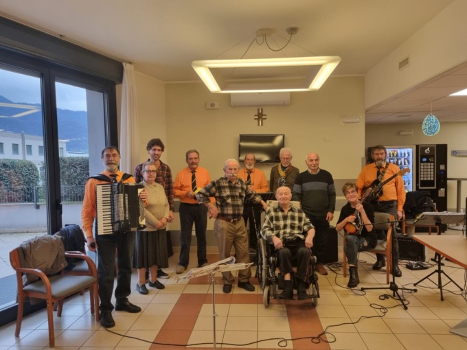 Grande festa in Rsa per i 98 anni di “Nino” Longhi