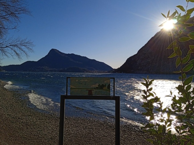 Abbadia: ripulita e di nuovo accessibile una spiaggia a Pradello