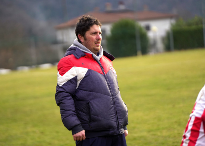 Il calcio lecchese piange Luca Gallo, allenatore e giovane padre morto a 42 anni