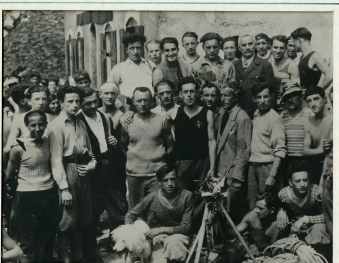 La storia dell’alpinismo lecchese e i Piani Resinelli nelle fotografie di Pino Comi