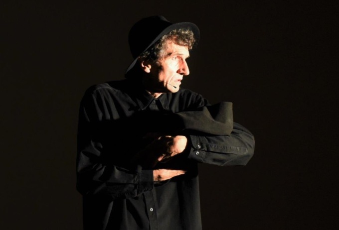 A Valmadrera il monologo spirituale “Sul finire della notte” con Angelo Franchini