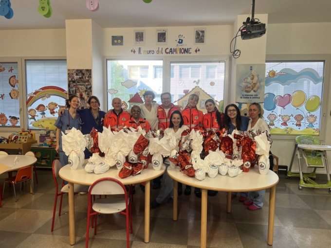 Uova Solidali di Croce Verde: un gesto d’amore per i bimbi negli ospedali di Lecco, Erba e Bosisio Parini