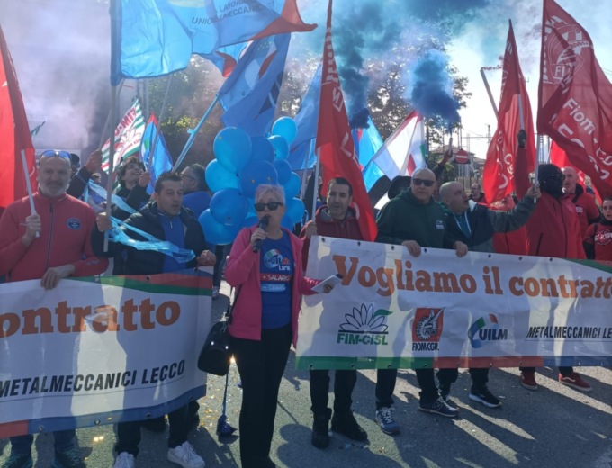 Metalmeccanici in sciopero nelle aziende lecchesi