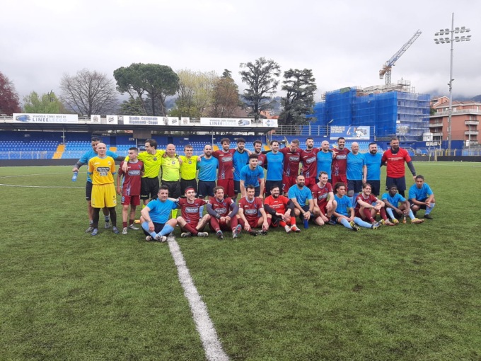 Amichevole speciale al Rigamonti-Ceppi: Calcio Lecco in campo contro detenuti e agenti del carcere di Pescarenico