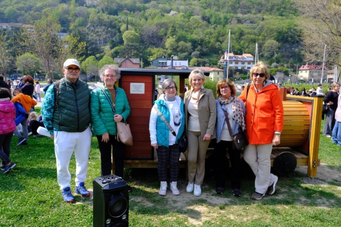 Valmadrera, inaugurato il “treno dei desideri” dedicato alla piccola Annapia