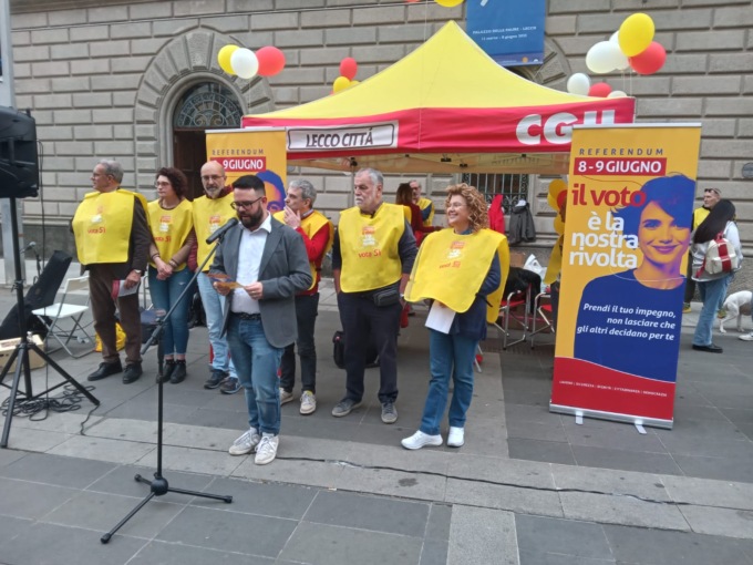 Referendum, Lecco scende in piazza: “Dobbiamo sentirci tutti coinvolti”