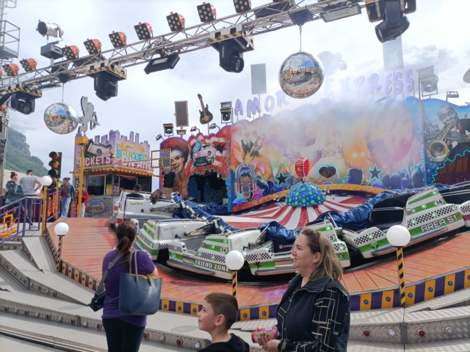 Luna Park del Bione “silenziato” per la morte di Papa Francesco