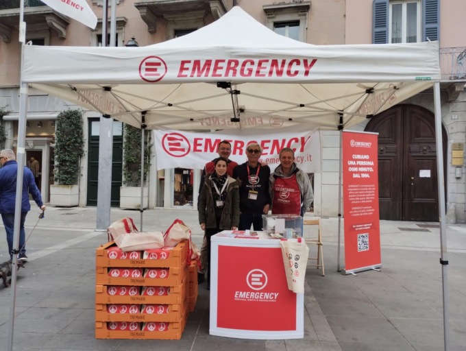 Tutte esaurite le “Colombe di pace” di Emergency grazie alla solidarietà dei lecchesi