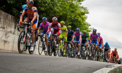 Arriva il Giro d'Italia tra grande festa e strade chiuse: ecco gli orari dei passaggi Comune per Comune