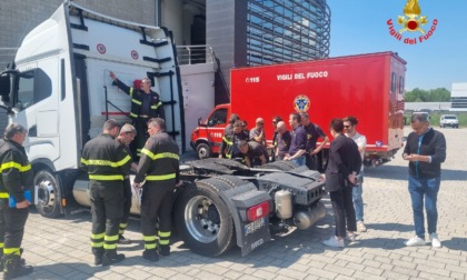 I Vigili del Fuoco di Lecco si preparano a gestire le emergenze dei veicoli a propulsione alternativa