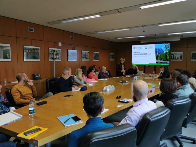 Lecco: partito il corso di lingua italiana dei segni (Lis)