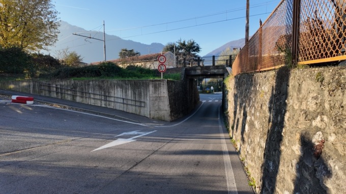 Estate di cantieri tra Abbadia e Mandello: doppia chiusura dei sottopassi ferroviari