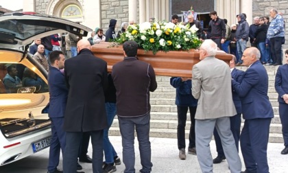 Chiesa gremita per l'ultimo saluto al campione Giuseppe Moioli