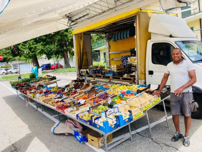 Ballabio: arrivano le bancarelle del mercato per tutto l’anno