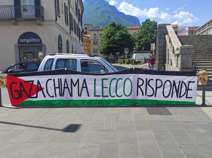 Lecco, in 150 in bicicletta per la Palestina: corteo tra memoria e solidarietà