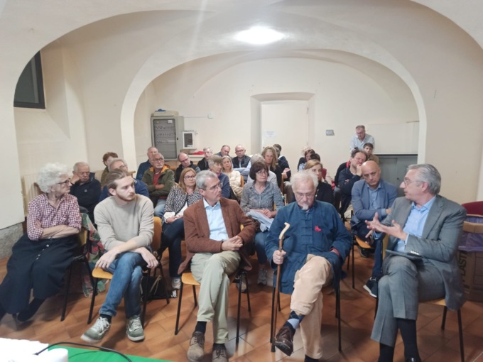 Valmadrera in cammino, successo per la serata del Pd