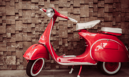 Restauro fai-da-te della vespa d'epoca: strumenti e ricambi necessari