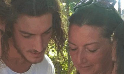 Sette anni senza Alex: il dolore, il perdono e un matrimonio con due mamme