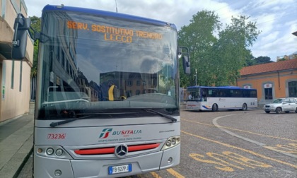 Estate senza treni: ecco gli orari dei bus sostitutivi dal 15 giugno al 14 settembre
