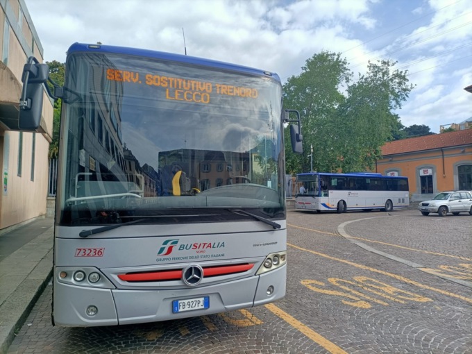 Estate senza treni: ecco gli orari dei bus sostitutivi dal 15 giugno al 14 settembre