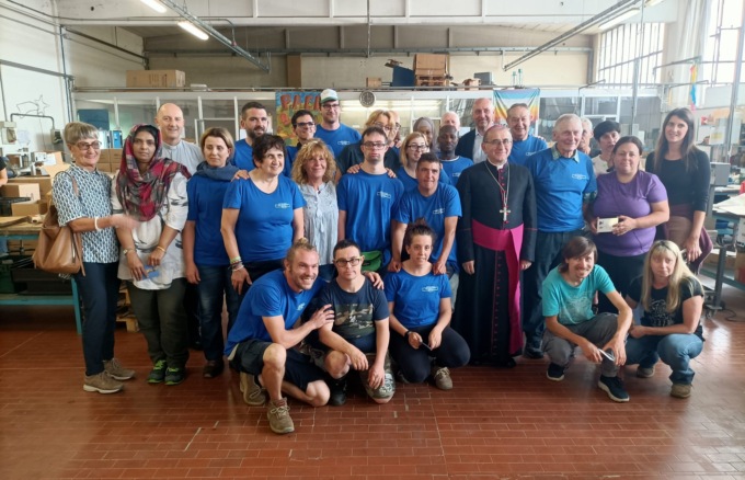 Cooperativa Solidarietà celebra i 40 anni con la visita dell’arcivescovo Delpini: “Siete una benedizione”