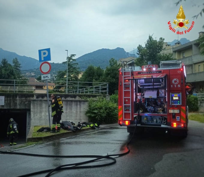 Lecco, partiti i lavori al parcheggio pubblico interrato di via Mattei, danneggiato da un incendio