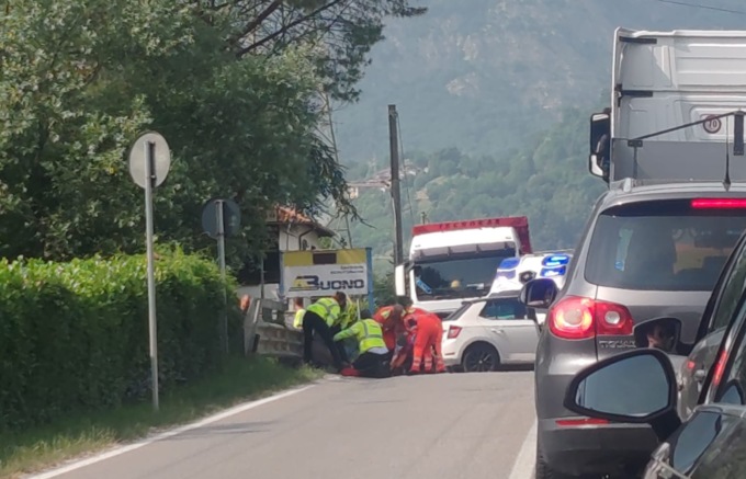 Scontro auto moto a Calolziocorte: soccorso un 67enne