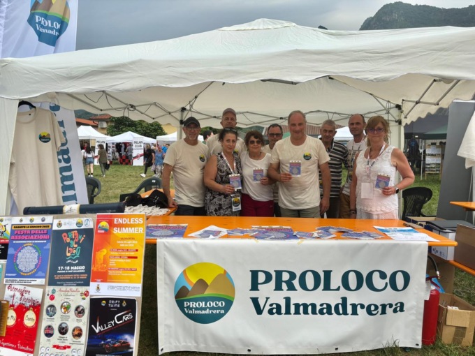 Valmadrera, oltre 30 realtà alla Festa delle associazioni. Colombo: “Siete la nostra ricchezza”