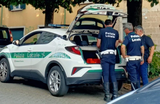 83enne investita sulle strisce a Lecco: è grave