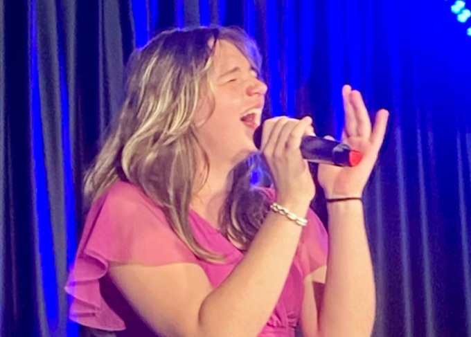 Un altro successo per la giovane cantante mandellese Lubemi