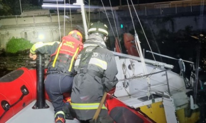 Imbarcazione alla deriva recuperata dai Vigili del fuoco