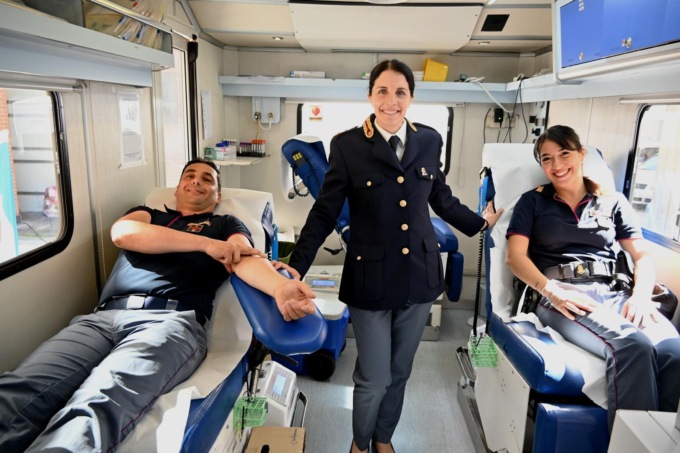Giornata di donazione del sangue alla Questura di Lecco con “Donatorinati”